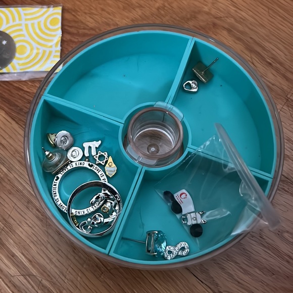 Origami owl case and mystery bundle - Picture 5 of 7